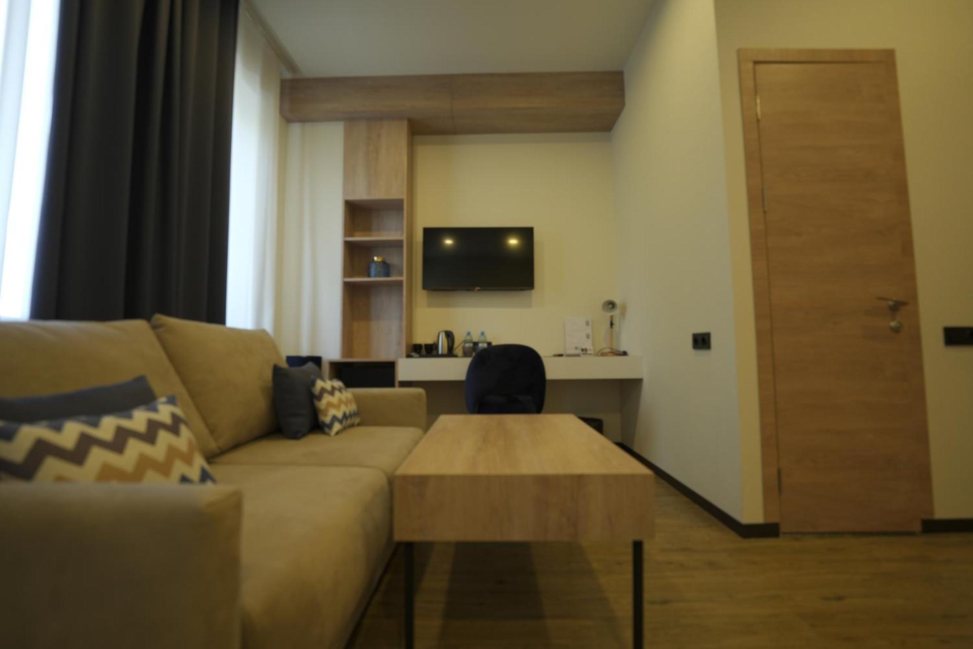 4Guest Hotel Yerevan Exterior photo