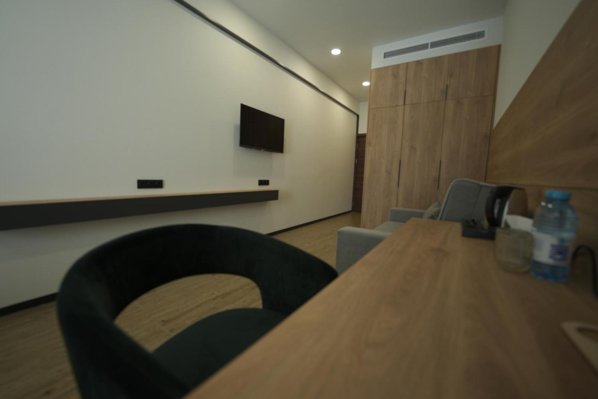 4Guest Hotel Yerevan Exterior photo